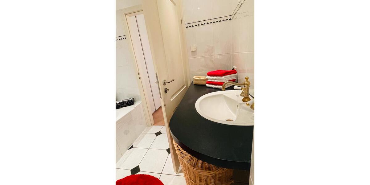 Etagenwohnung Berlin Spandau - 2 Zimmer, 75 m&sup2;, 1.350&euro; | Angebot:26395736
