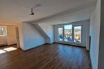 Dachgeschoßwohnung Schleusingen - 2.5 Zimmer, 72 m&sup2;, 630&euro; | Angebot:26112911