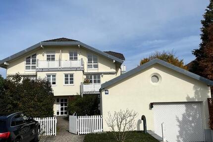 2,5 Raumwohnung, Einbauküche, Tiefgarage, 2 Balkons, sofort Bezug 2 zimmer