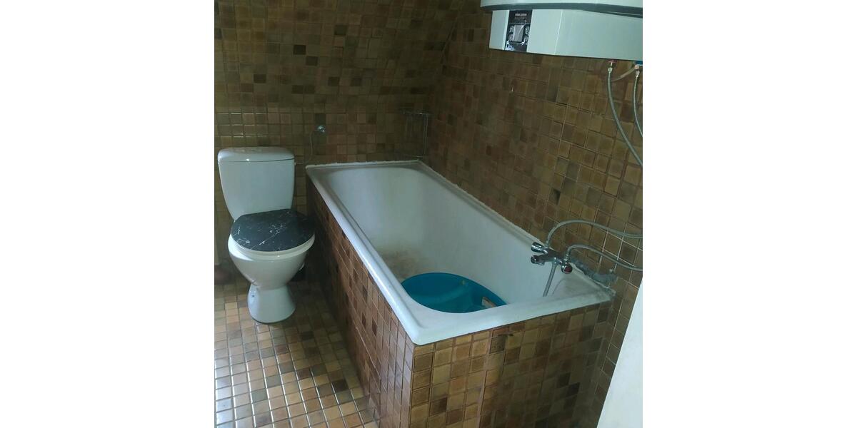 5-Zimmer Wohnung 90 qm im 2-FH in 74343 sehr ruhige Lage 5 zimmer