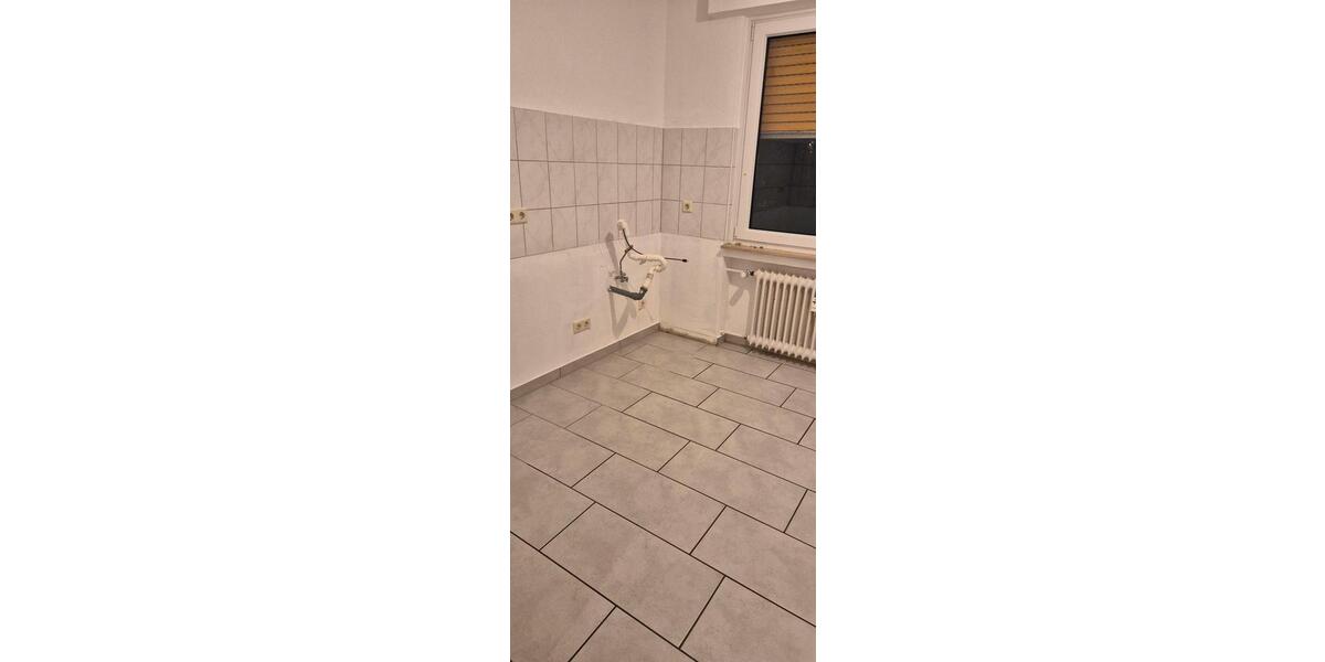 EG-Wohnung, an BerufstätigeRentner 3 zimmer