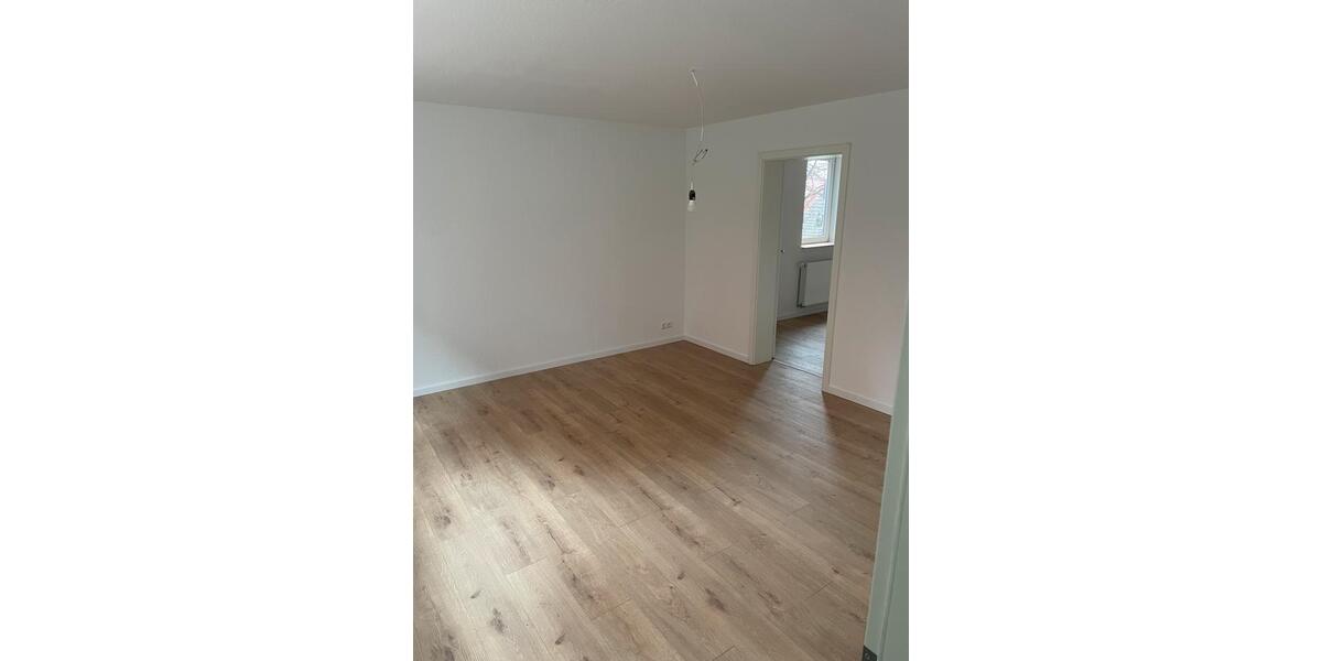 Einfamilienhaus Dransfeld - 7 Zimmer, 180 m&sup2;, 1.500&euro; | Angebot:26004342