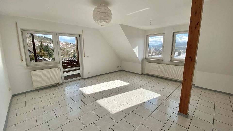 Dachgeschoßwohnung Knüllwald - 3 Zimmer, 73 m&sup2;, 550&euro; | Angebot:24790925