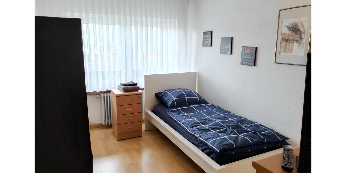 Etagenwohnung Lauffen am Neckar - 1 Zimmer, 150 m&sup2;, 23&euro; | Angebot:17001144