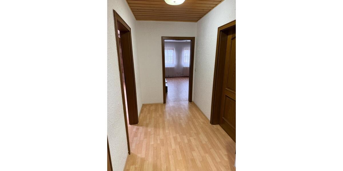 Etagenwohnung Waldsassen - 4 Zimmer, 1.000&euro; | Angebot:21625395