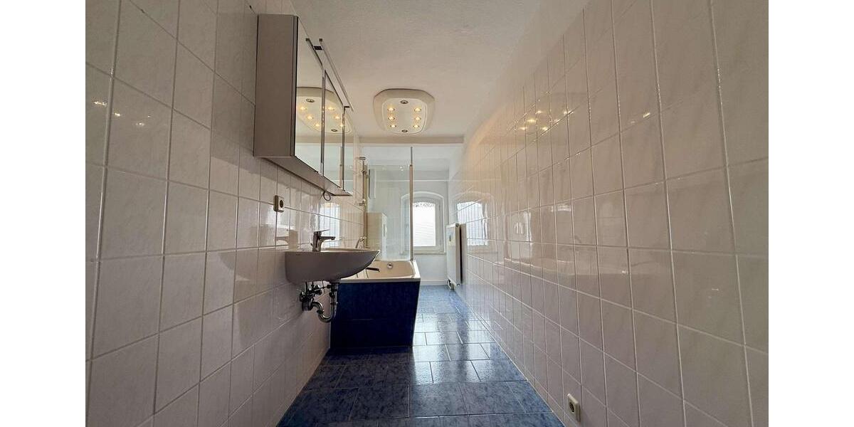Etagenwohnung Döbeln - 4 Zimmer, 121 m&sup2;, 800&euro; | Angebot:26183314
