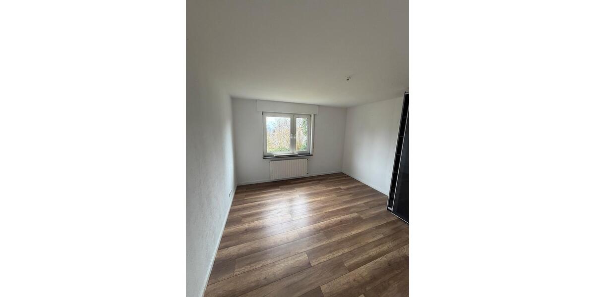 Erdgeschoßwohnung Flörsheim am Main - 3 Zimmer, 67 m&sup2;, 1.100&euro; | Angebot:24840545