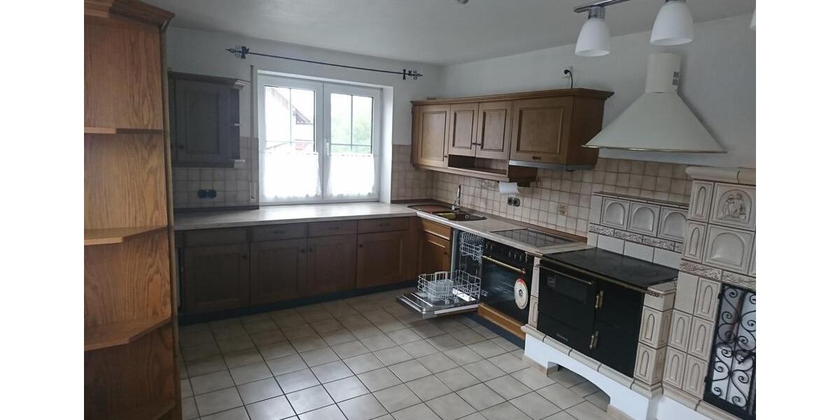 Etagenwohnung Ursensollen - 3 Zimmer, 130 m&sup2;, 860&euro; | Angebot:26294865