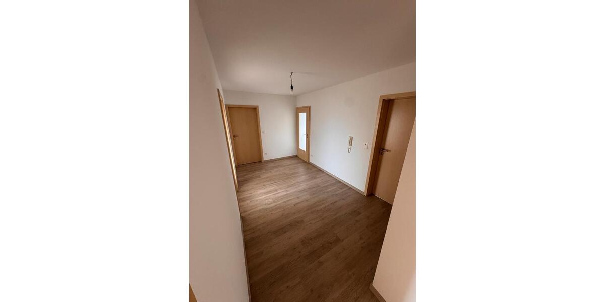 Dachgeschoßwohnung Rinteln - 3 Zimmer, 77 m&sup2;, 620&euro; | Angebot:26458017