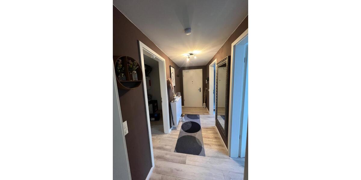 Dachgeschoßwohnung Uetersen - 2 Zimmer, 74 m&sup2;, 950&euro; | Angebot:25782418