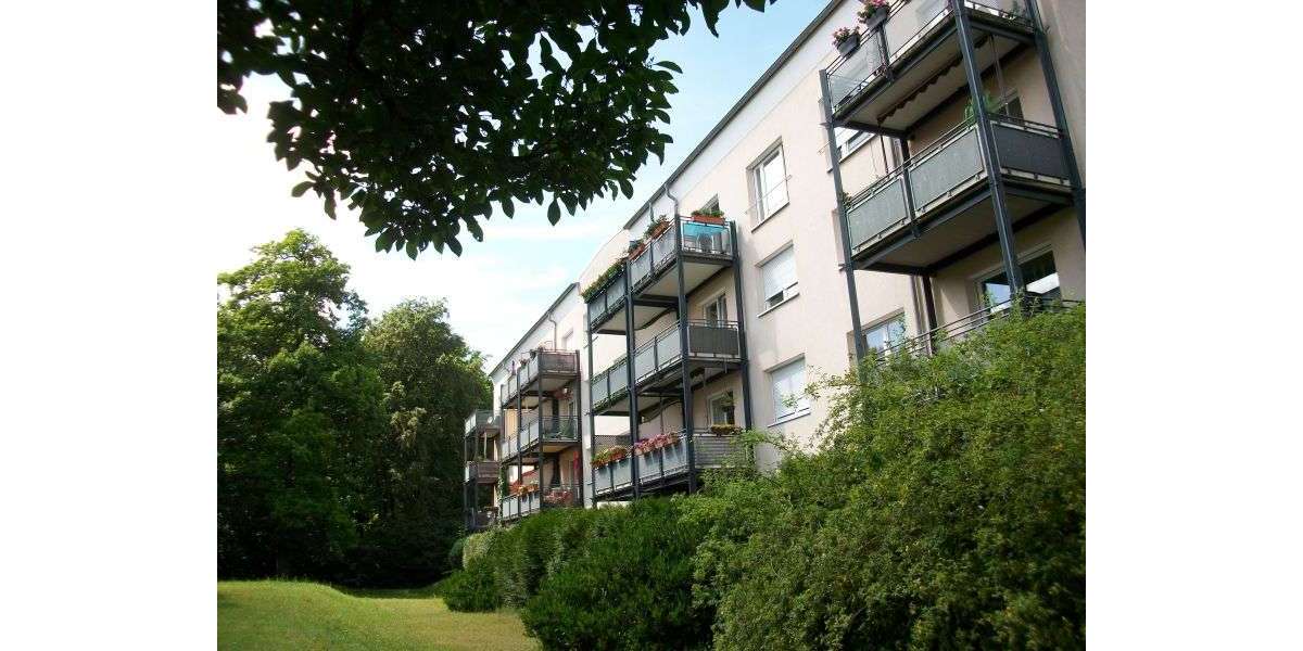 Etagenwohnung Naumburg (Saale) Almrich - 2 Zimmer, 61 m&sup2;, 400&euro; | Angebot:25142329