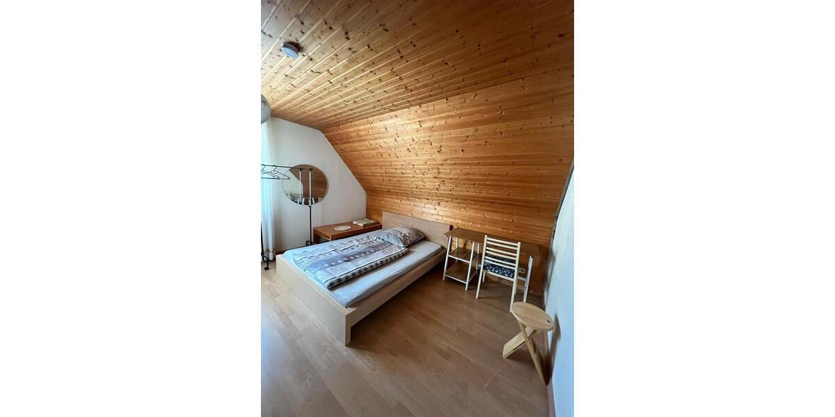 Wohnen auf Zeit Erkrath - 14 Zimmer, 200 m&sup2;, 600&euro; | Angebot:25550416