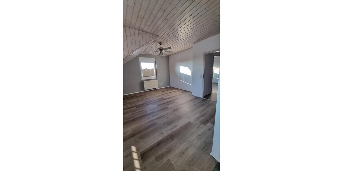 Dachgeschoßwohnung Hasselroth - 2 Zimmer, 69 m&sup2;, 860&euro; | Angebot:24865715