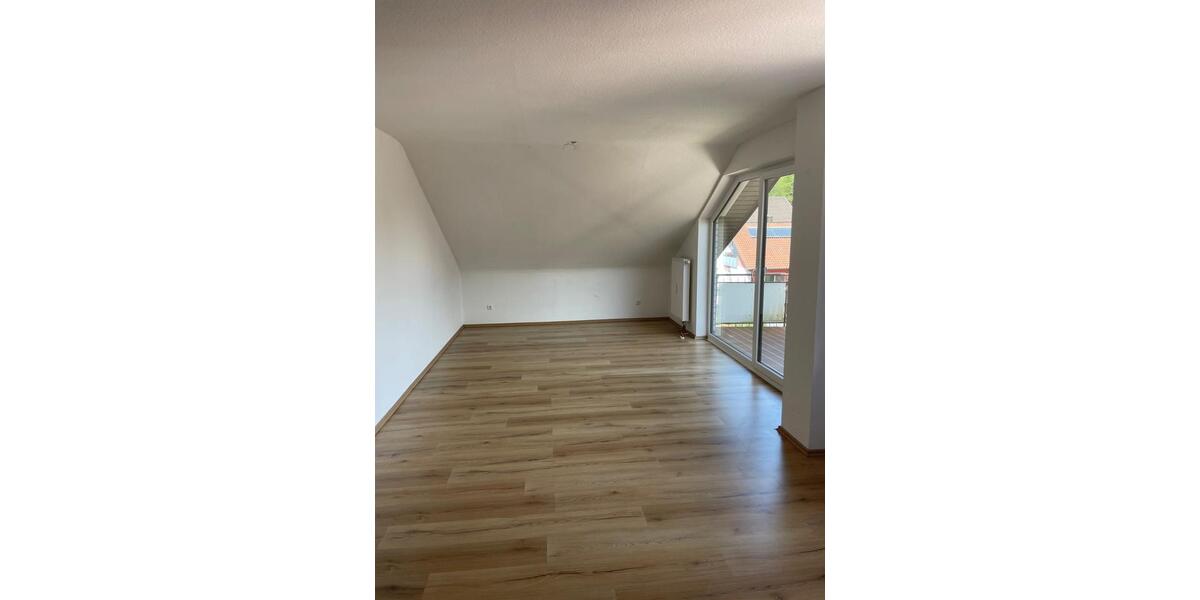 Dachgeschoßwohnung Randersacker - 2 Zimmer, 55 m&sup2;, 860&euro; | Angebot:26033547