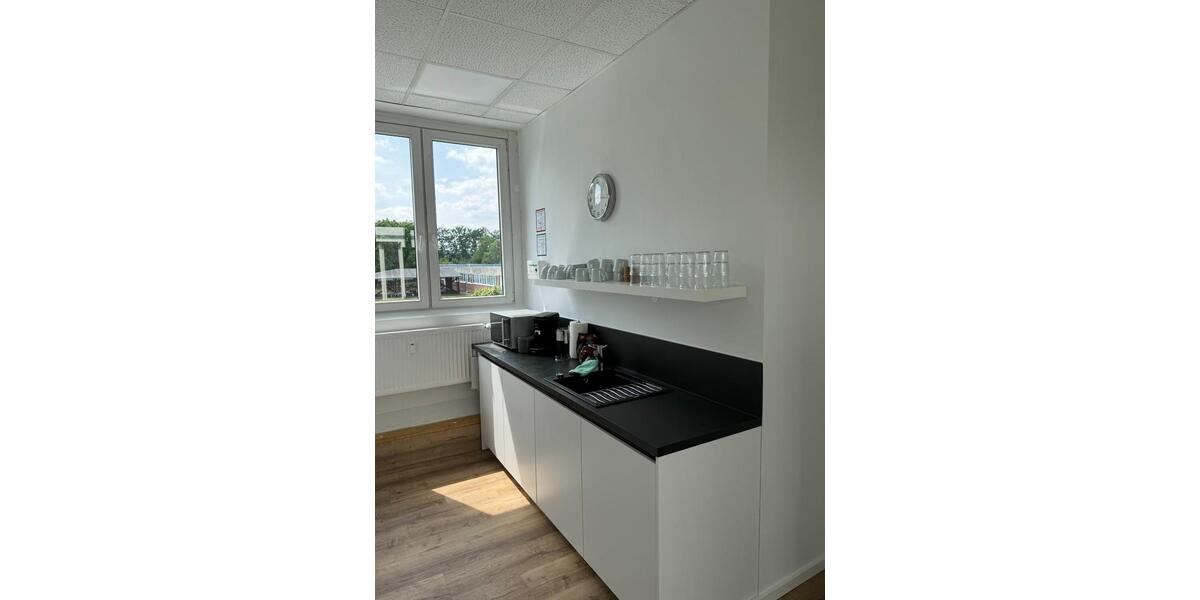 20 m² Büro voll möbliert inkl. aller NK u. Glasfaseranschluss zimmer