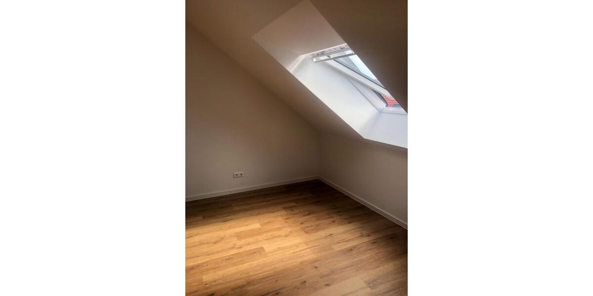 Dachgeschosswohnung 2 Zimmer Wohnung 2 zimmer