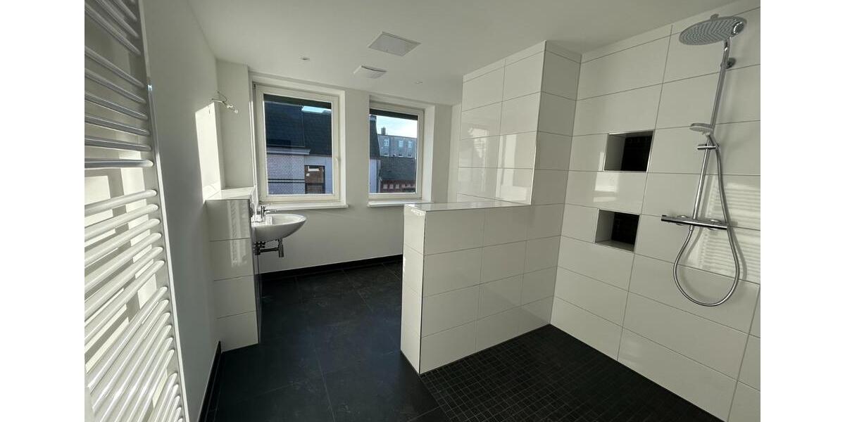 Etagenwohnung Schwerin - 2 Zimmer, 53 m&sup2;, 547&euro; | Angebot:25055416