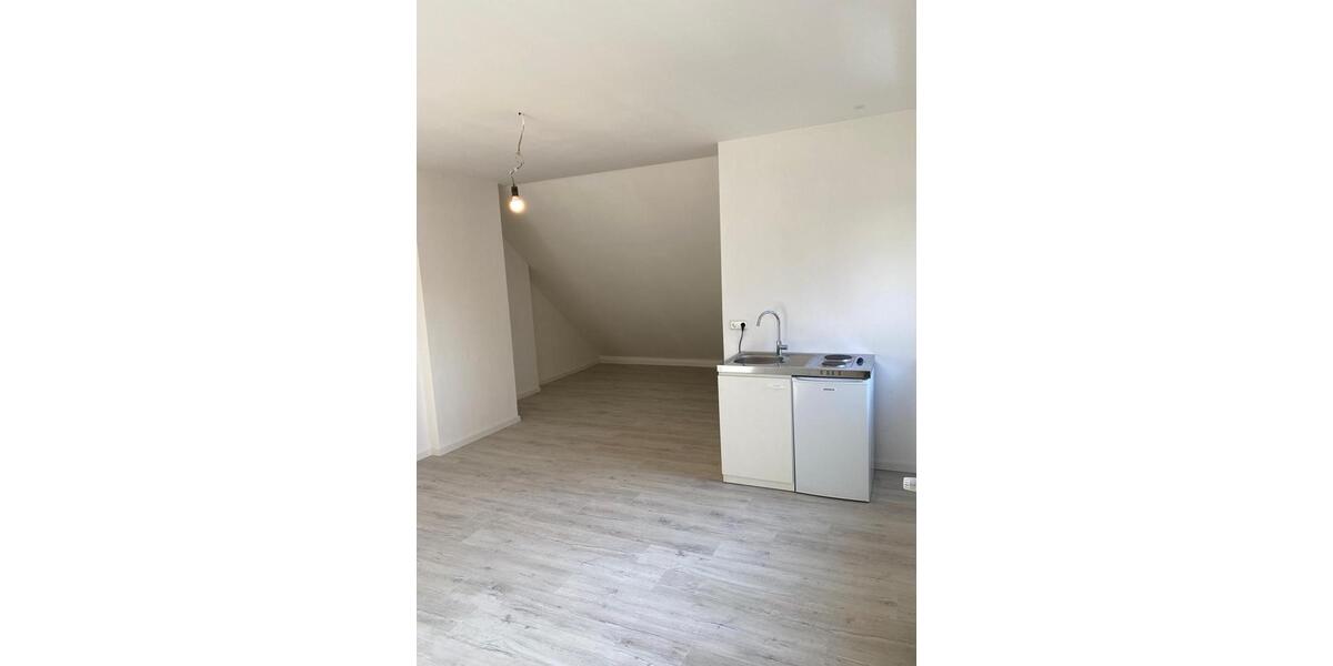 Dachgeschoßwohnung Köln Kalk - 1 Zimmer, 28 m&sup2;, 700&euro; | Angebot:26070924