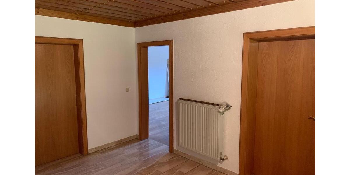 Einfamilienhaus Straßkirchen - 9 Zimmer, 221 m&sup2;, 1.950&euro; | Angebot:26617779