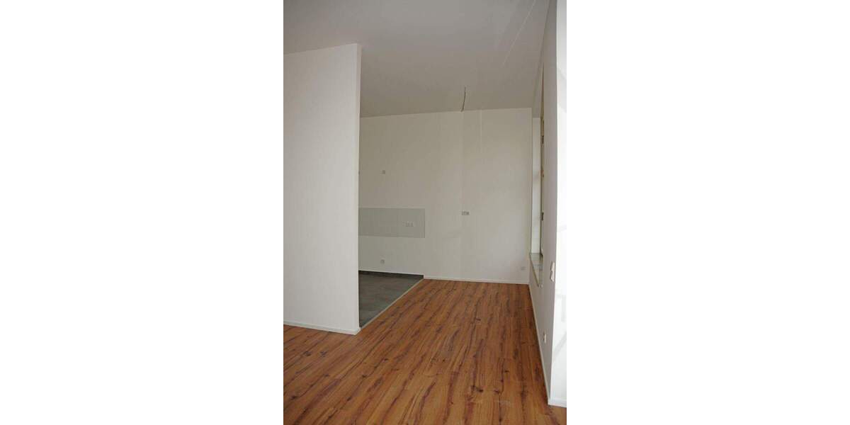 Etagenwohnung Pirna Zehista - 3 Zimmer, 98 m&sup2;, 925&euro; | Angebot:25279191