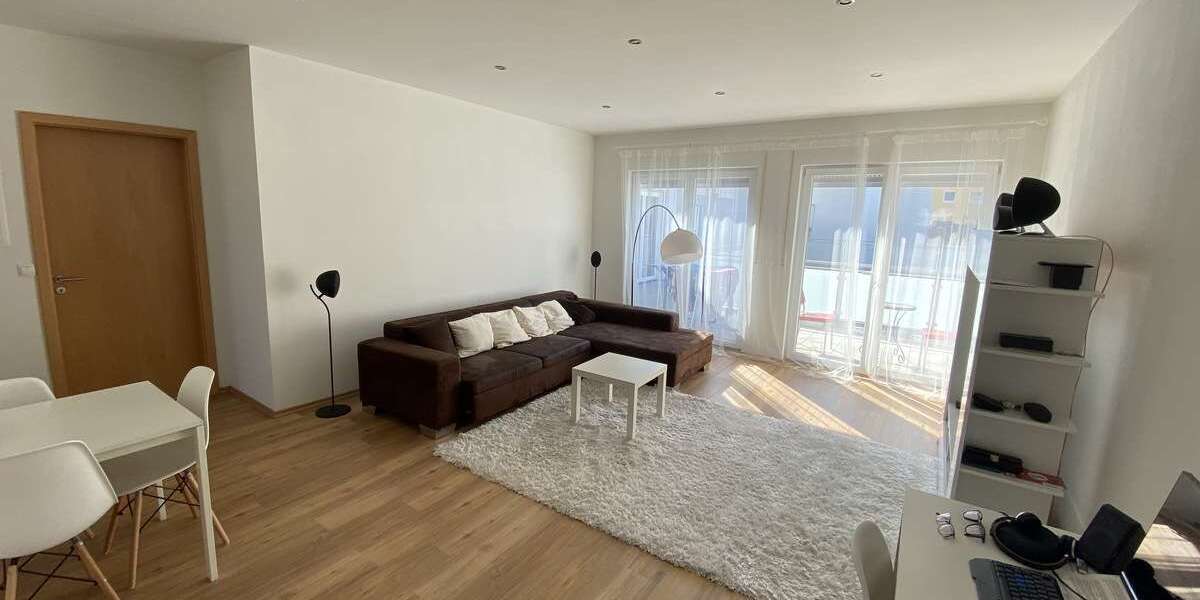 Etagenwohnung Neu-Ulm Ulm - 2 Zimmer, 72 m&sup2;, 900&euro; | Angebot:27072974
