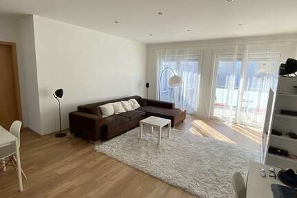 Wohnung Neu-Ulm Ulm - 2 Zimmer, 72 m&sup2;, 900&euro; | Angebot:27072974