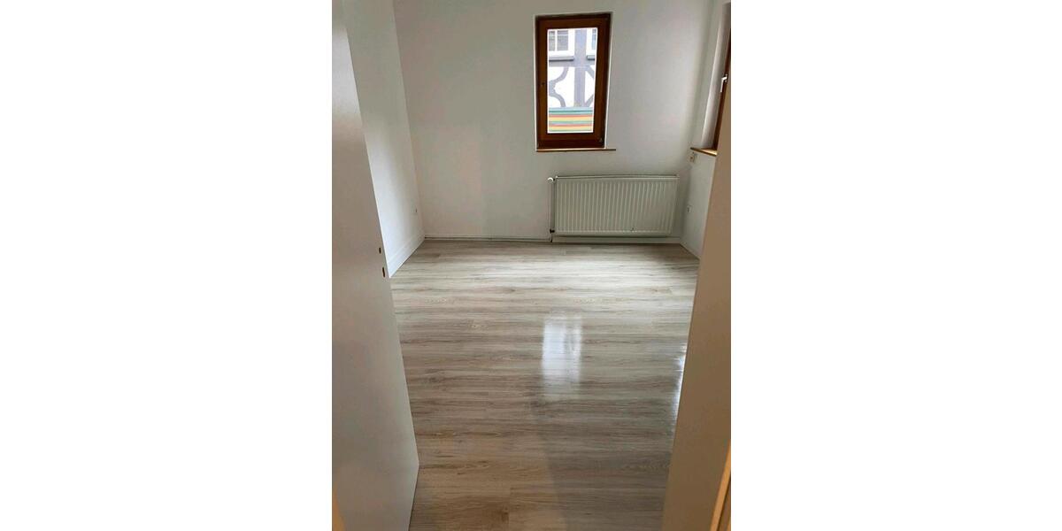 Einfamilienhaus Bad Orb - 6 Zimmer, 120 m&sup2;, 1.200&euro; | Angebot:25924205