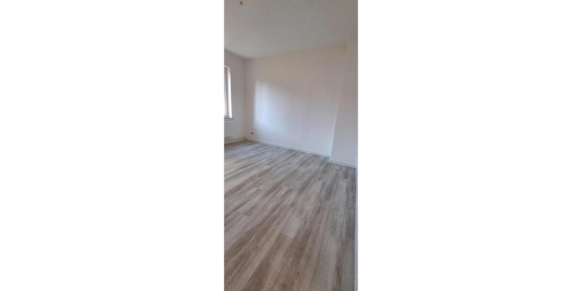 Etagenwohnung Bad Schmiedeberg - 3 Zimmer, 68 m&sup2;, 374&euro; | Angebot:26056313