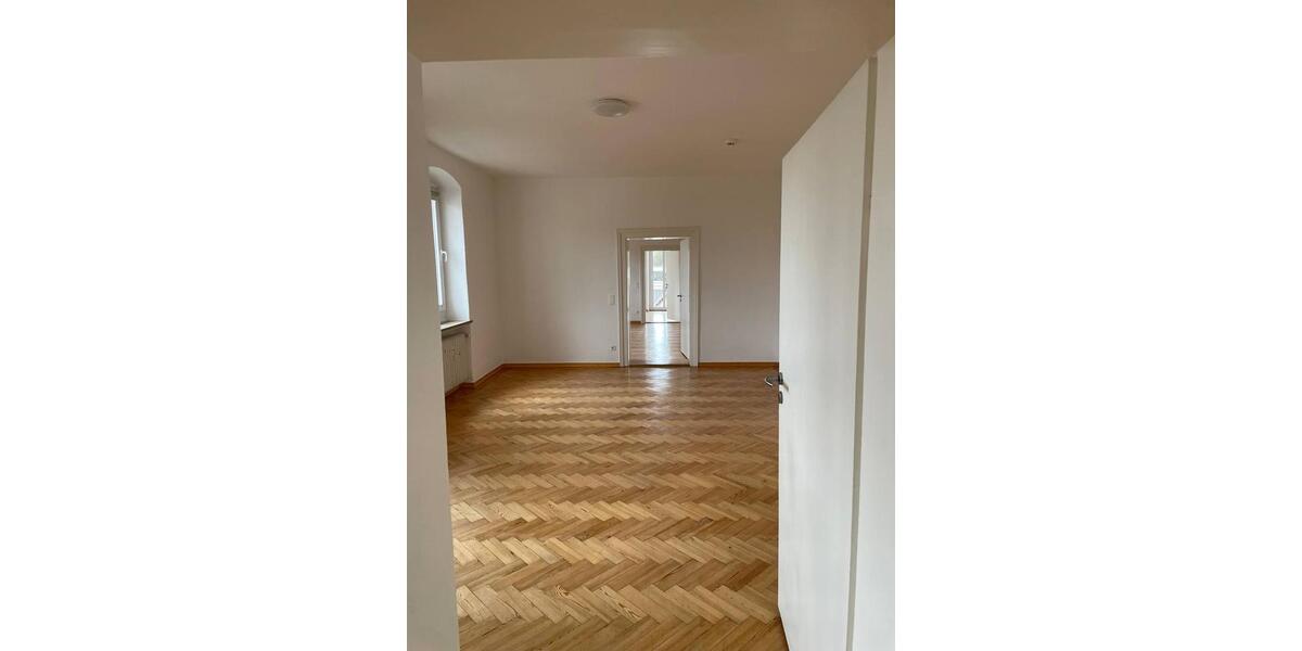 Etagenwohnung Bad Kötzting - 5 Zimmer, 143 m&sup2;, 887&euro; | Angebot:26067078