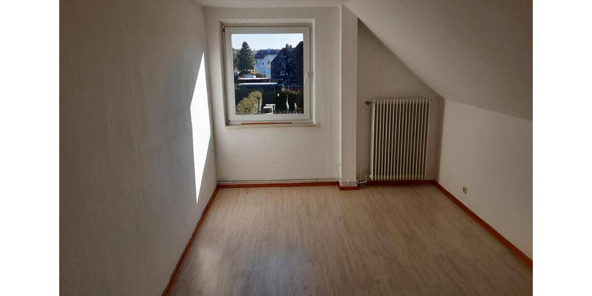 Etagenwohnung Schwarzenbek - 5.5 Zimmer, 160 m&sup2;, 1.400&euro; | Angebot:26237319