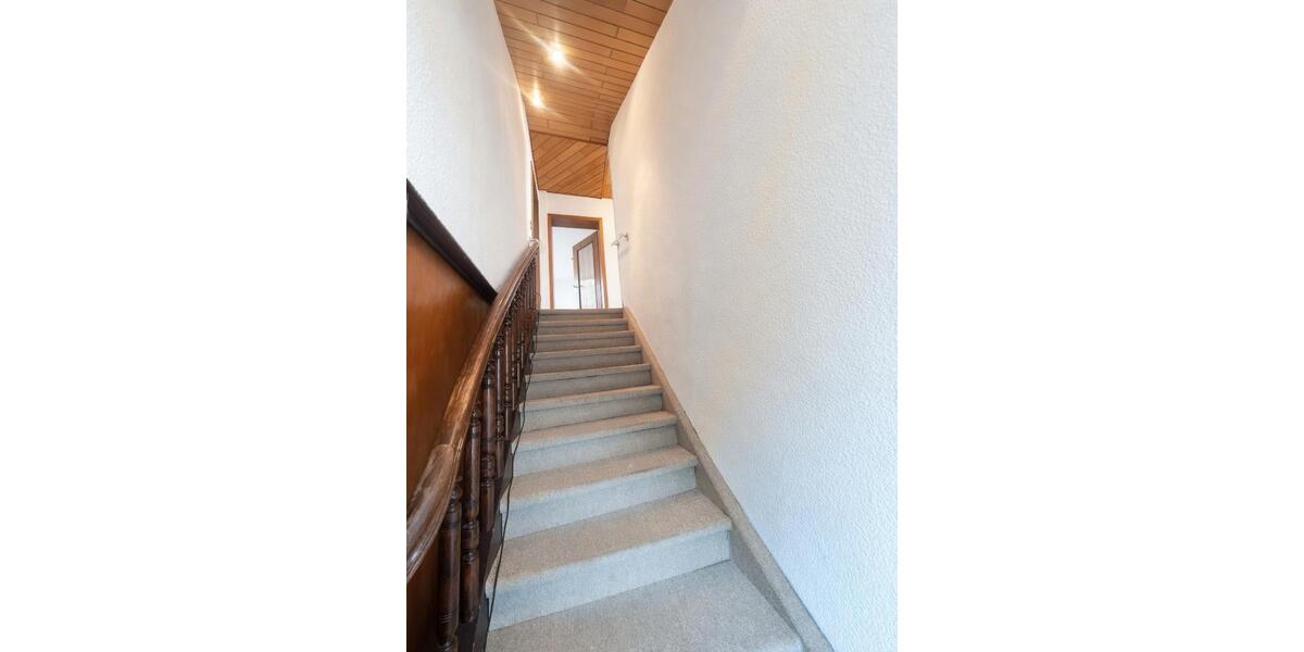 Dachgeschoßwohnung Solingen Mitte - 3 Zimmer, 76 m&sup2;, 750&euro; | Angebot:26610417