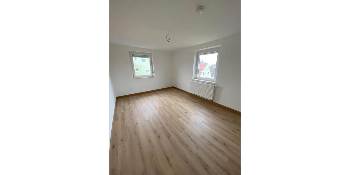 Erdgeschoßwohnung Gerolzhofen - 3 Zimmer, 66 m&sup2;, 560&euro; | Angebot:26695379