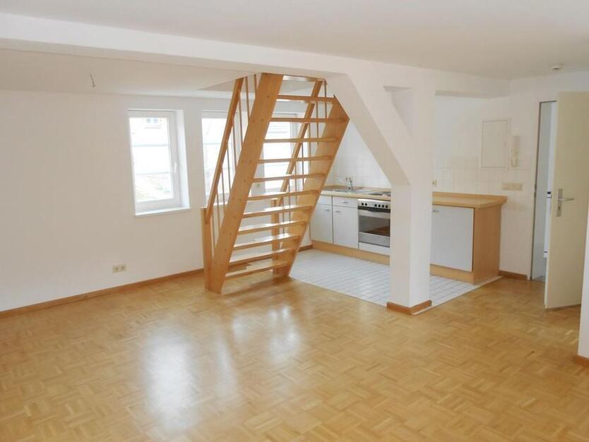 Maisonette Wohnung mit Einbauküche in der Güstrower Innenstadt zu vermieten!