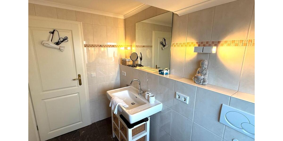 Dachgeschoßwohnung Sylt - 2 Zimmer, 50 m&sup2;, 1.250&euro; | Angebot:26577739