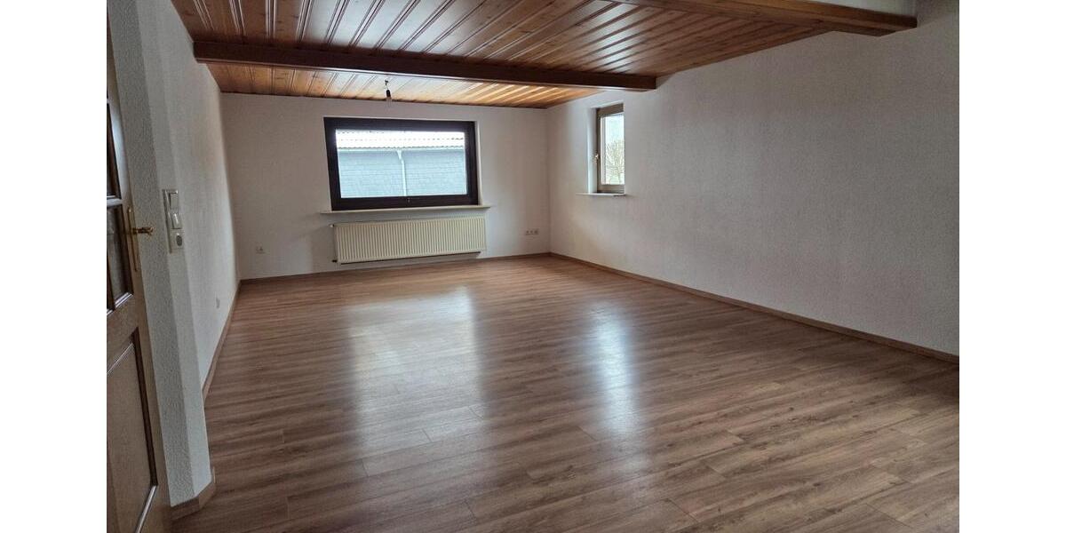 Einfamilienhaus Modautal - 6 Zimmer, 161 m&sup2;, 1.400&euro; | Angebot:25810666