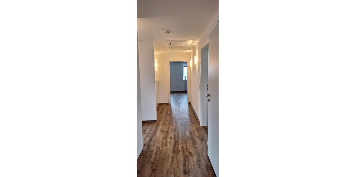 Renovierte 3-Zimmer DG-Wohnung in Pfaffenhofen a.d. Roth 3 zimmer