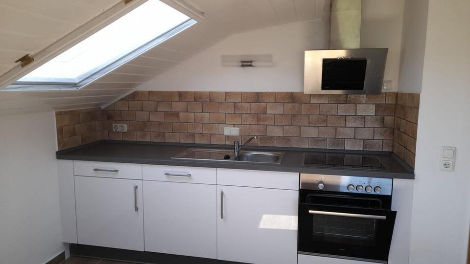 unsere schöne, moderne 3-Zi-DG-Wohnung mit großem Balkon