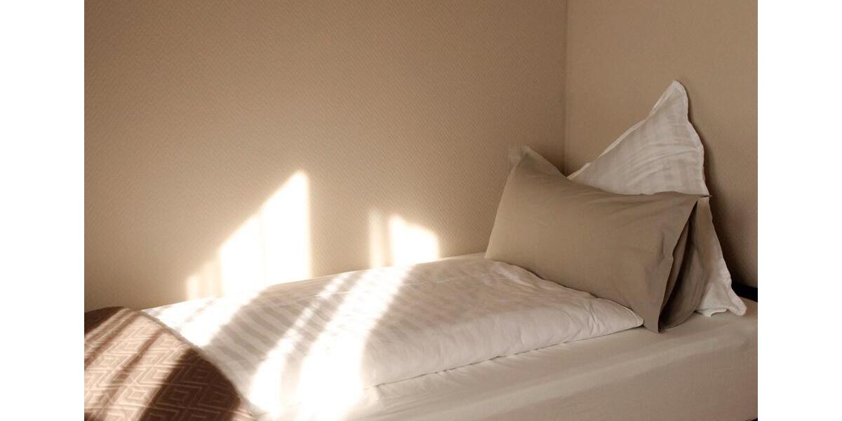 Wohnen auf Zeit Bergheim - 4 Zimmer, 120 m&sup2;, 179&euro; | Angebot:26373210