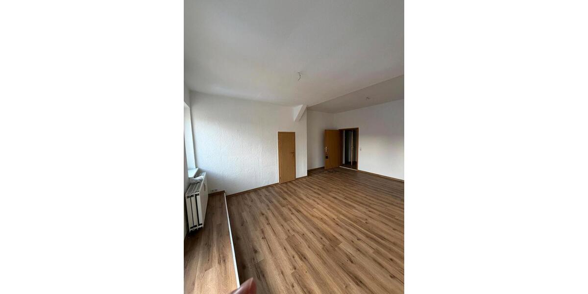 Dachgeschoßwohnung Torgau - 4 Zimmer, 101 m&sup2;, 910&euro; | Angebot:26199130