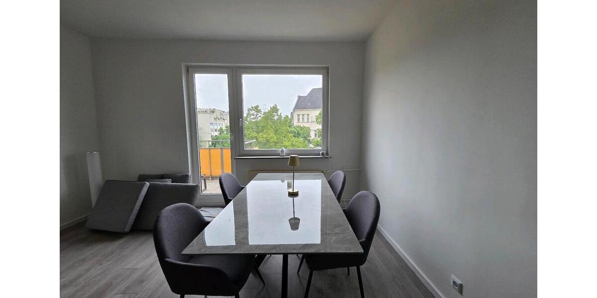 Etagenwohnung Berlin Spandau - 2 Zimmer, 60 m&sup2;, 1.000&euro; | Angebot:26702196