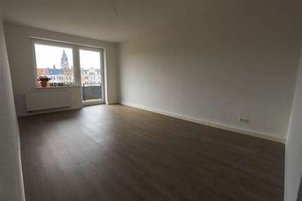 Wohnung zum Mieten in Dessau 349 € 50.7 m²