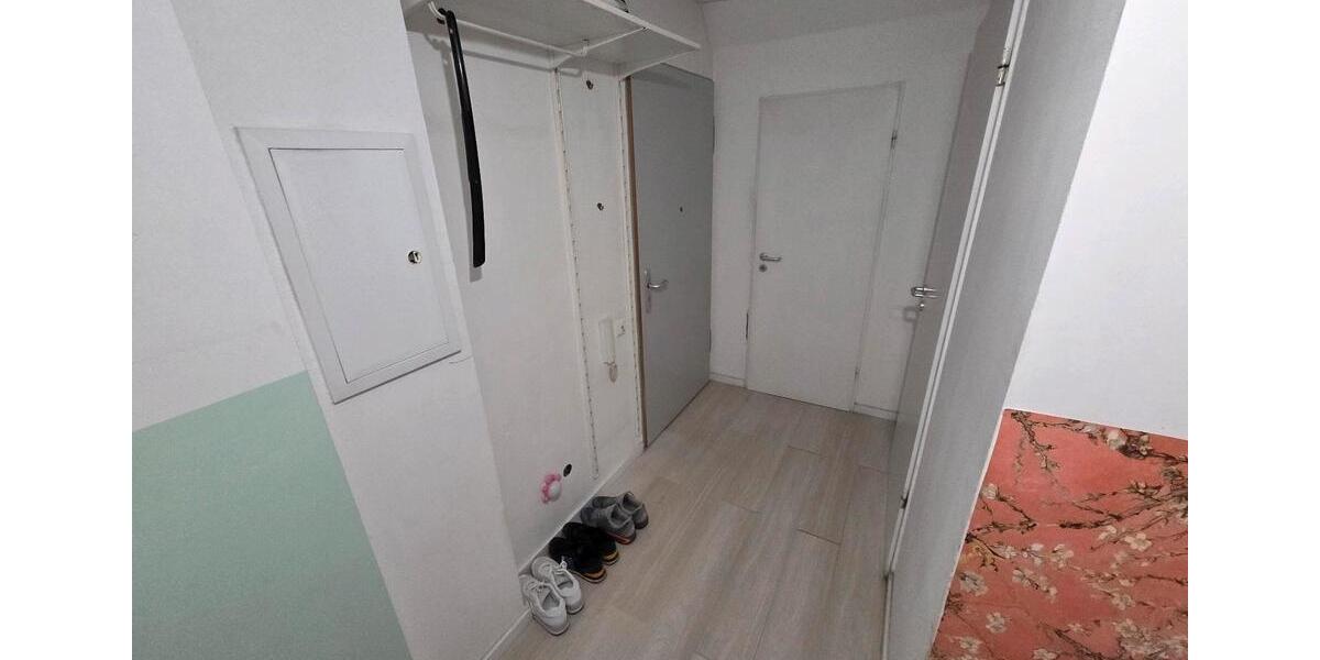 Dachgeschoßwohnung Düsseldorf Heerdt - 3 Zimmer, 75 m&sup2;, 1.367&euro; | Angebot:26587567