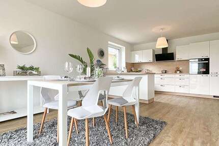 Haus Klamp - 4 Zimmer, 114 m&sup2;, 1.650&euro; | Angebot:25256775