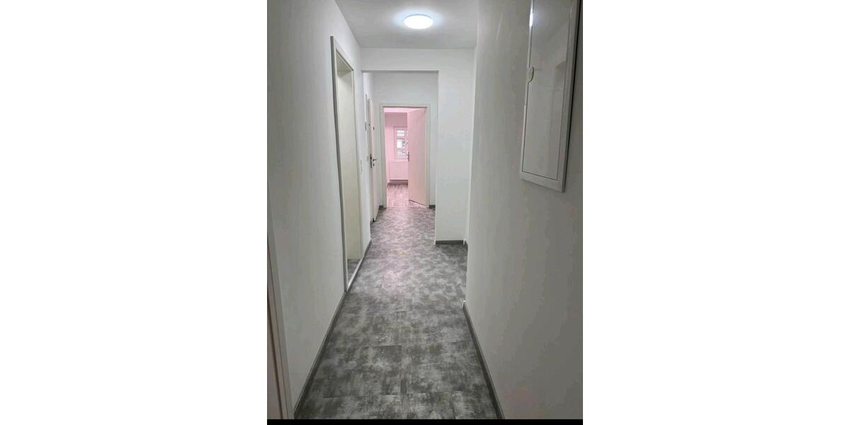 Dachgeschoßwohnung Sankt Augustin - 4 Zimmer, 65 m&sup2;, 950&euro; | Angebot:26222268