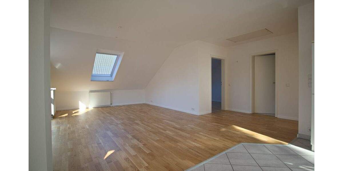 Etagenwohnung Rellingen - 3 Zimmer, 73 m&sup2;, 1.100&euro; | Angebot:25815037