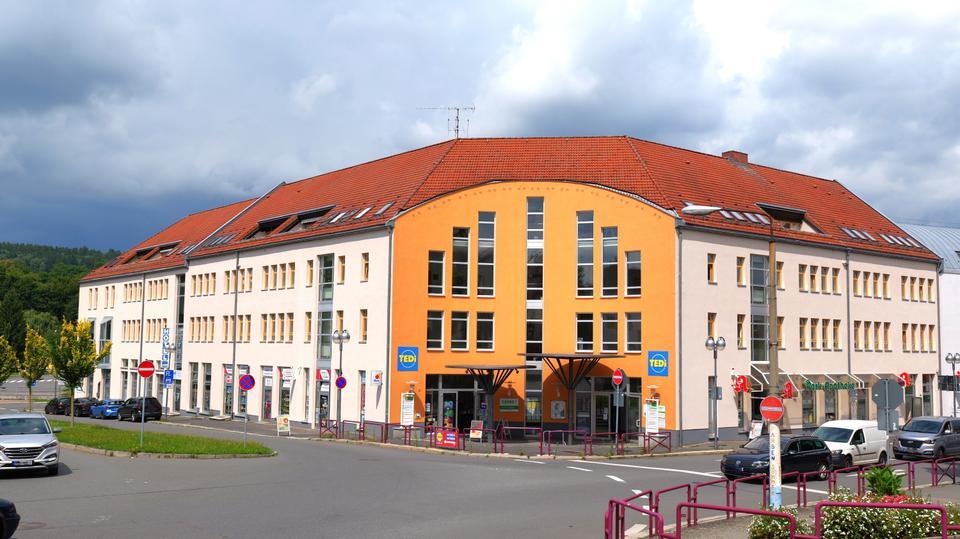 Großzügige StadtWohnung mit Loggia und Parkblick