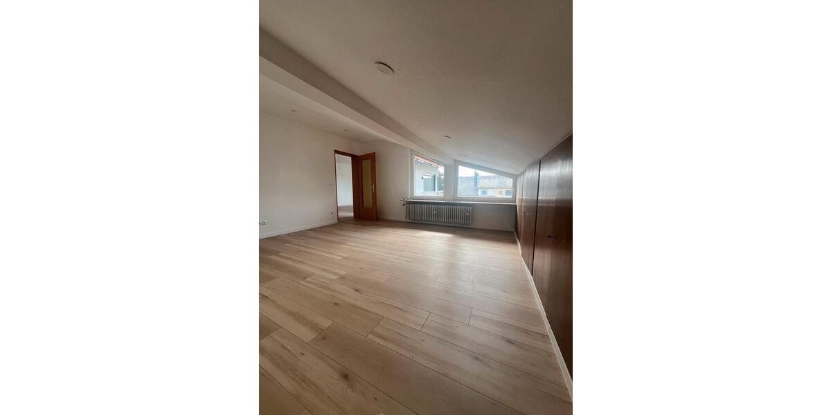 Etagenwohnung Dornburg - 3 Zimmer, 100 m&sup2;, 980&euro; | Angebot:24560246