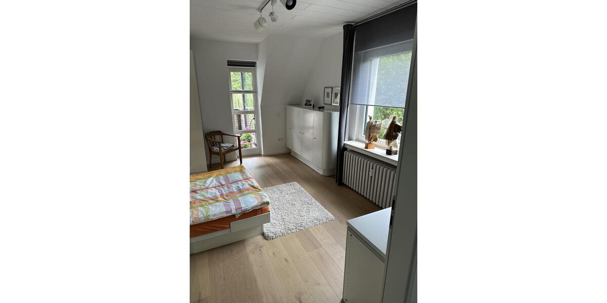 140m² große 1.OG Wohnung in Gohfeld inkl. Küche, Garage, Kamin 3 zimmer