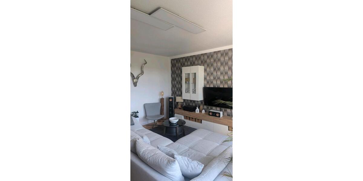 Etagenwohnung Meerane - 2 Zimmer, 72 m&sup2;, 620&euro; | Angebot:26481904