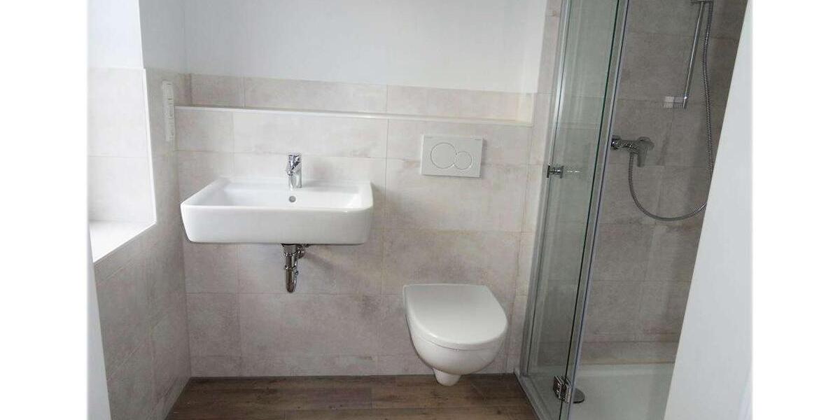 Etagenwohnung Uetze - 4 Zimmer, 153 m&sup2;, 1.125&euro; | Angebot:26278976